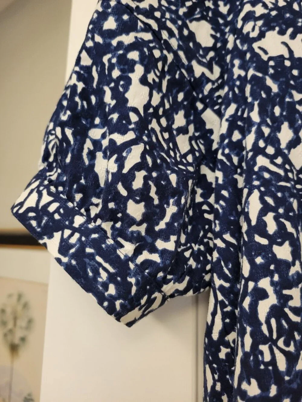 Evereve Shay Mini Dress  Navyprint - Size xs - Picture 3 of 5